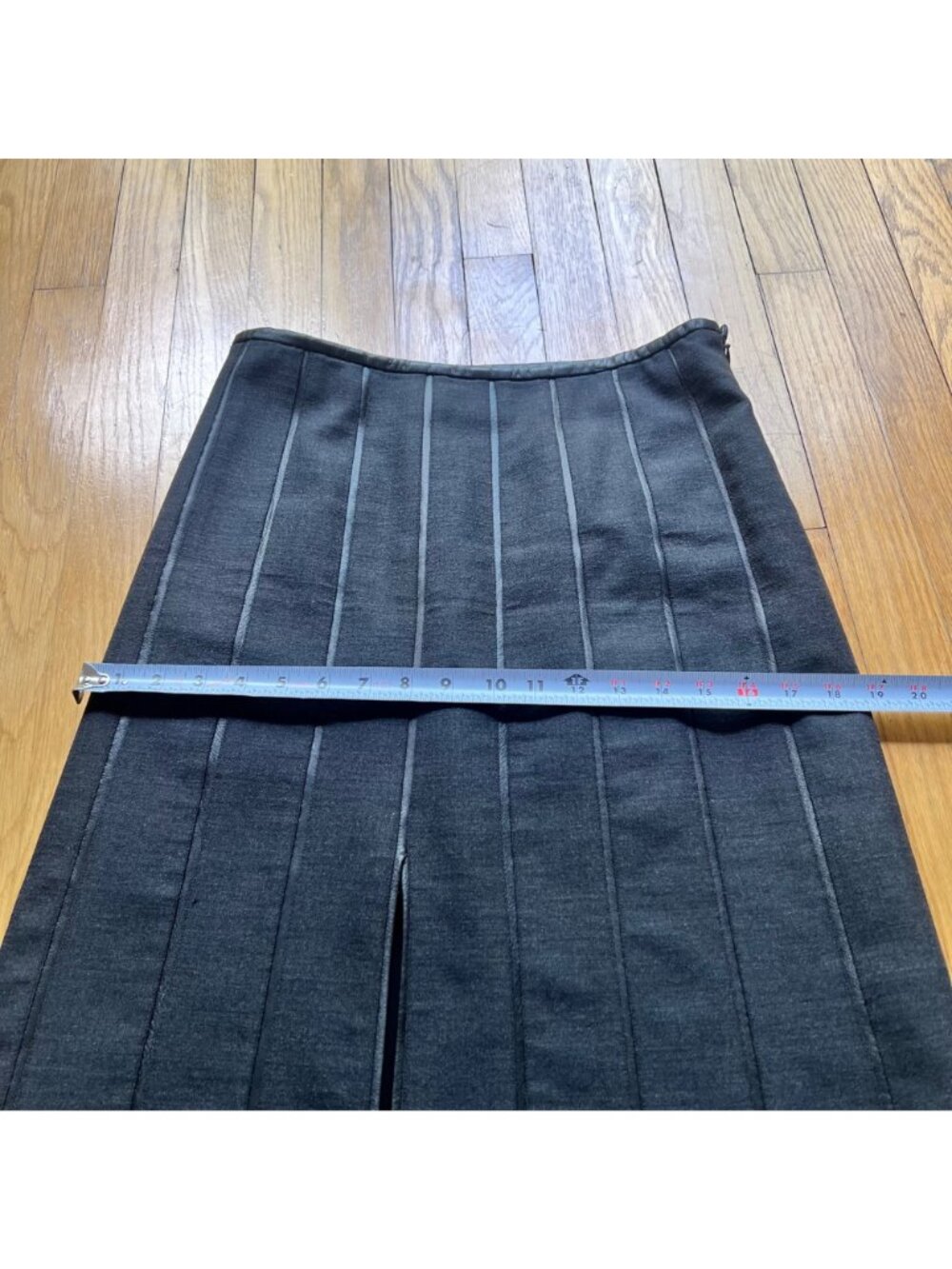 Vintage Armani Collezioni Size 8 Black Gray Wool Leather A-Line Skirt - Picture 8 of 13